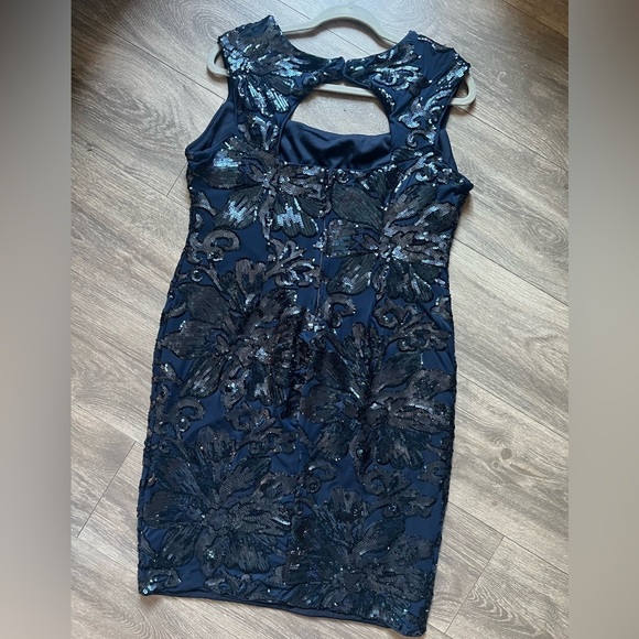 Marina sequin party dress in navy. Size 16 NWOT! - Picture 8 of 12